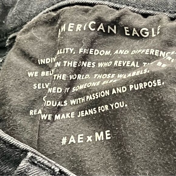 - American eagle, women’s 12 short, next level stretch, distressed jeans - Picture 3 of 7